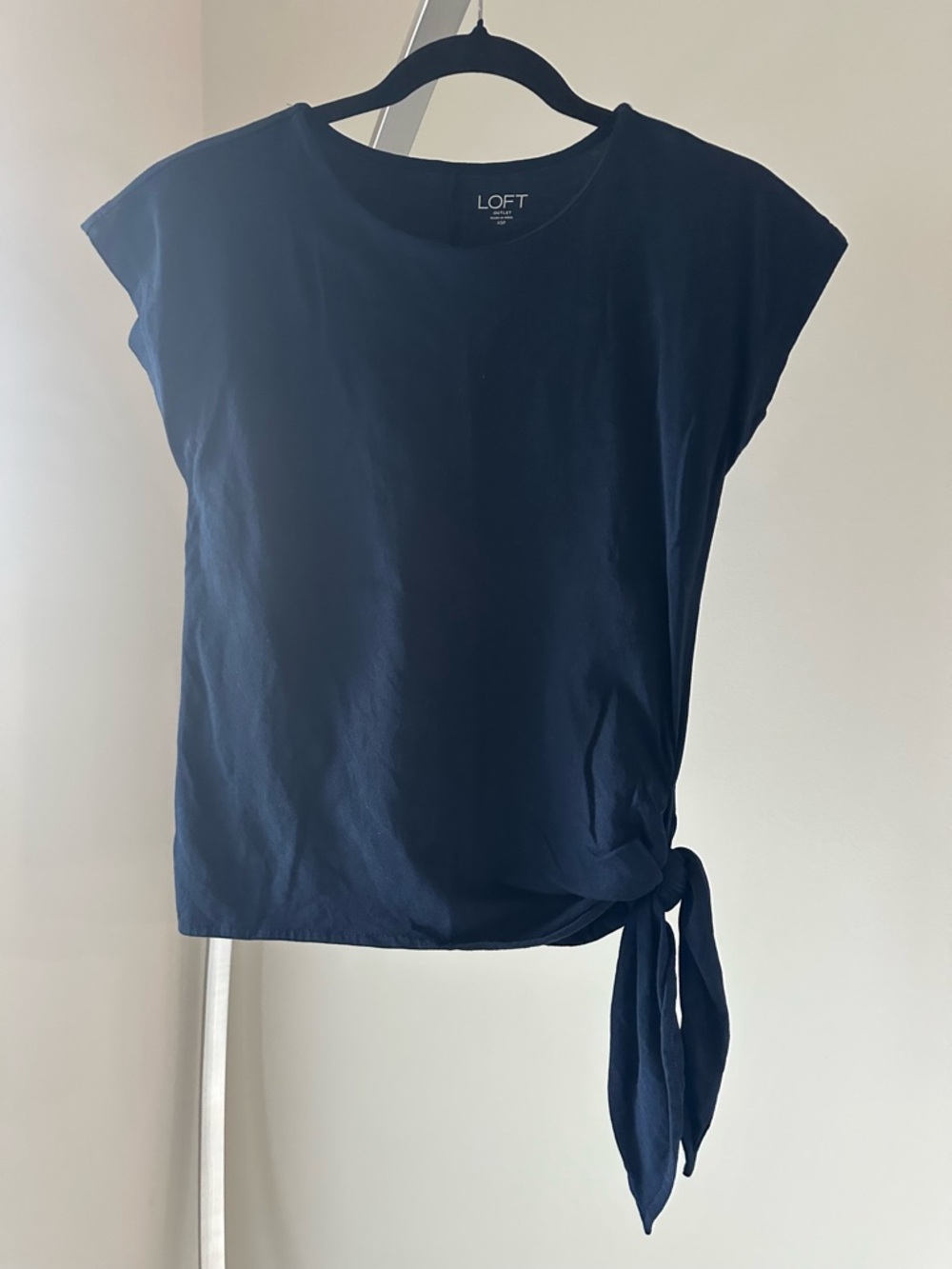 LOFT Navy Side-Tie Cap Sleeve Crop Top